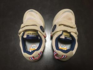 子どもが靴を左右反対に履く理由 そして解決方法は みやざき足育センター